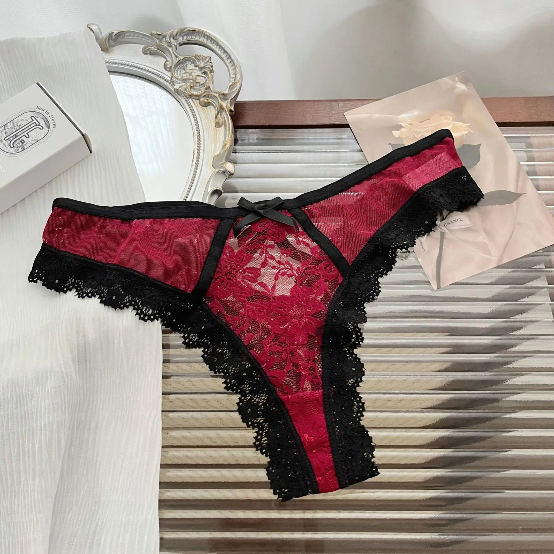 Sexy Lace Briefs Women’s Flower Embroidery Thong Spicy Girl Lace Transparent Underpants Thin Summer Hollow Out Panties